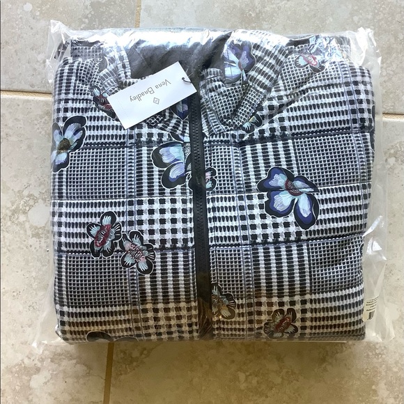Vera Bradley Reversible Puffer Jacket in Bedford Plaid Size M NWT - Picture 7 of 7
